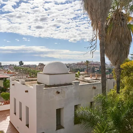 Ξενοδοχείο με διαμερίσματα Costa Luxe