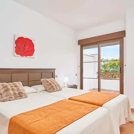 Costa Luxe 4*