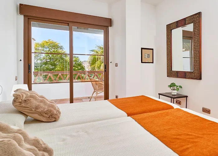 Hotel apartamentowy Costa Luxe 4*