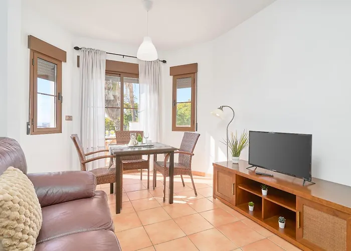 Costa Luxe 4*